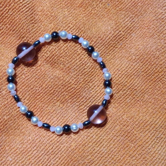 7 inch magnetic hematite, glass bracelet Holsom - Picture 3 of 3